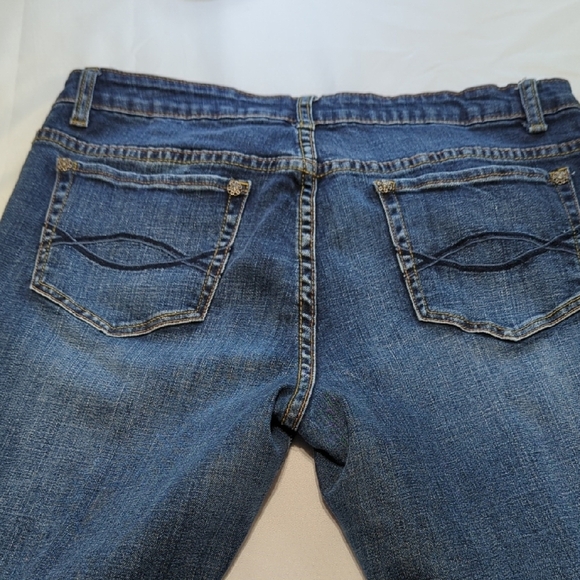 Elegant Blue Skinny Jeans with Crystal Accents - Picture 7 of 12